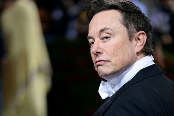 உலக வரலாற்றில் புதிய சாதனை படைத்த மஸ்க் | Musk Becomes World S First Half Trillioner