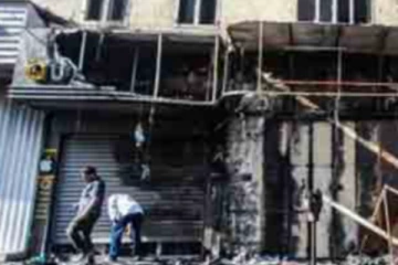 නොසිතූ මොහොතක එල්ල වූ බරපතළ ප්‍රහාරය..(VIDEO)(විදෙස්)