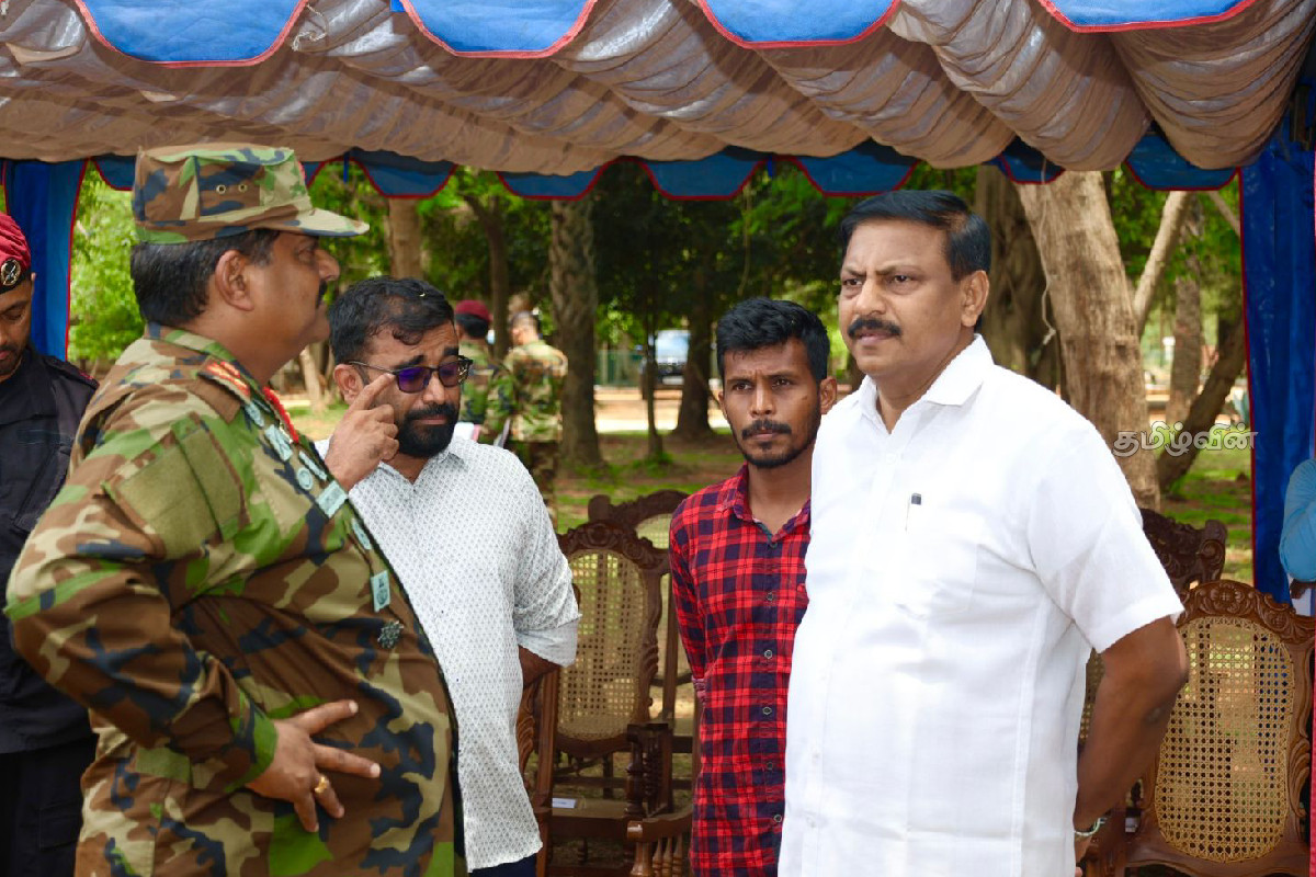 யாழ்.பலாலி உயர் பாதுகாப்பு வலயத்திற்கு பாதுகாப்பு பிரதி அமைச்சர் விஜயம்! | Deputy Minister Of Defense Visits Palaly யாழ்.பலாலி உயர் பாதுகாப்பு வலயத்திற்கு பாதுகாப்பு பிரதி அமைச்சர் விஜயம்! | Deputy Minister Of Defense Visits Palaly