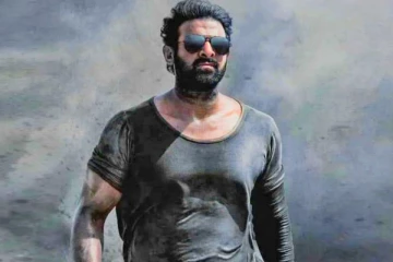 ரூ. 100 கோடியில் இருந்து மீண்டும் சம்பளத்தை உயர்த்திய நடிகர் பிரபாஸ்.. அதிர்ச்சியில் தயாரிப்பாளர்