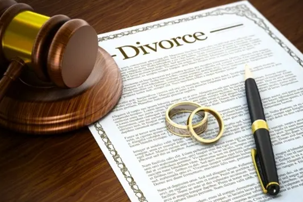 கணவன் - மனைவி வாழ்க்கையை முறிய காரணமான பூண்டு, வெங்காயம்! | Ahmedabad Couples Dispute Over Onion Garlic End