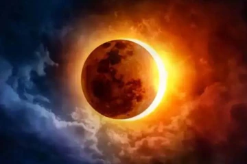 2022ல் கடைசி சந்திர கிரகணம்! நாளை எச்சரிக்கையாக இருக்க வேண்டிய ராசிகள்: பேரழிவு ஏற்படுமா?