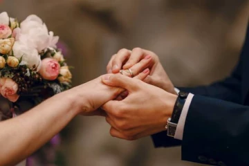 திருமண வயதை குறைக்க அரசு திட்டம் - என்ன காரணம் தெரியுமா?