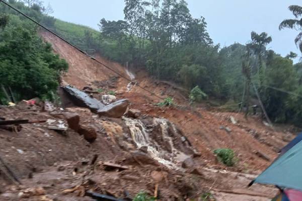 குருநாகல் மண்சரிவு! 9 பேர் பலி - 24 பேர் மாயம் | Extreme Weather Kurunegala Land Slide