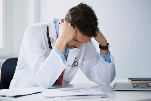 மருத்துவர் எடுத்த விபரீத முடிவு -சிக்கியது கடிதம் | Doctor Committed Suicide After Writing The Letter