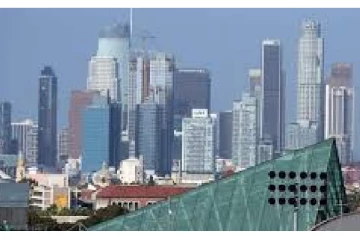 லாஸ் ஏஞ்சல்சில் கிடுகிடுவென ஆடிய கட்டிடங்கள்.. பதைபதைக்கும் வீடியோ காட்சிகள்!