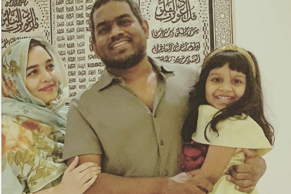 3 ஆண்டுகளில் விவாகரத்து! இளையராஜாவை எதிர்த்து மூன்றாம் கல்யாணம்! யுவனின் முதல் இரண்டு மனைவிகள் யார் தெரியுமா? | Yuvan Insult Family About Her 3Rd Marriage001