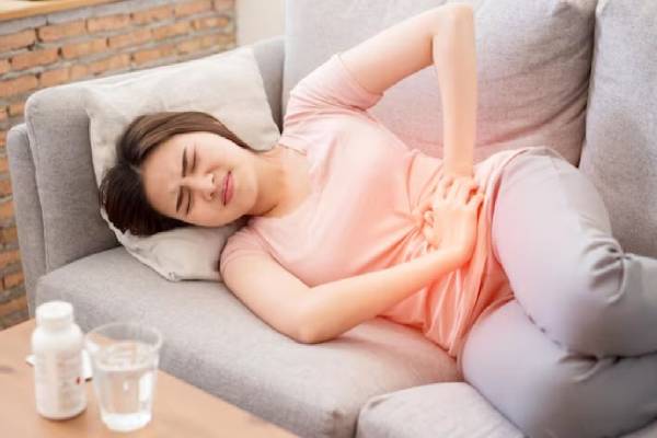 இந்த ஆரோக்கிய பிரச்சினைகள் இருக்கா? தூங்கும் முன் தொப்புளில் ஆலிவ் எண்ணெய் தடவுங்க! | Benefits Of Olive Oil Applied On Belly Button இந்த ஆரோக்கிய பிரச்சினைகள் இருக்கா? தூங்கும் முன் தொப்புளில் ஆலிவ் எண்ணெய் தடவுங்க! | Benefits Of Olive Oil Applied On Belly Button