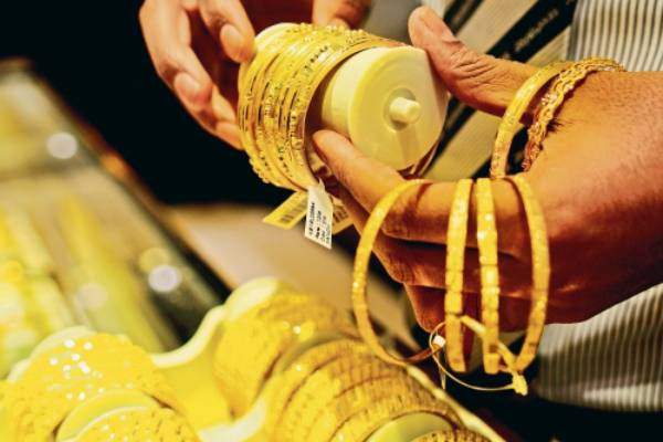 இலங்கை வரலாற்றில் 4 இலட்சத்தைக் கடந்த தங்க விலை | Gold Price In Sri Lanka