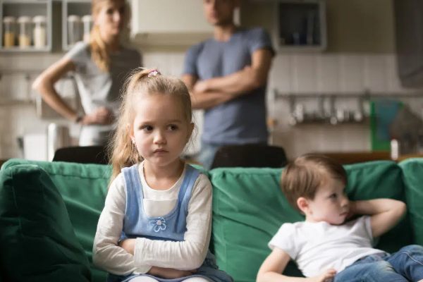 வீடுகளில் கெட்ட நேரம் இருப்பதை உணர்த்தும் 5 அறிகுறிகள்- கவனமாக இருங்கள் | 5 Signs Indicate Negative Energy At Home