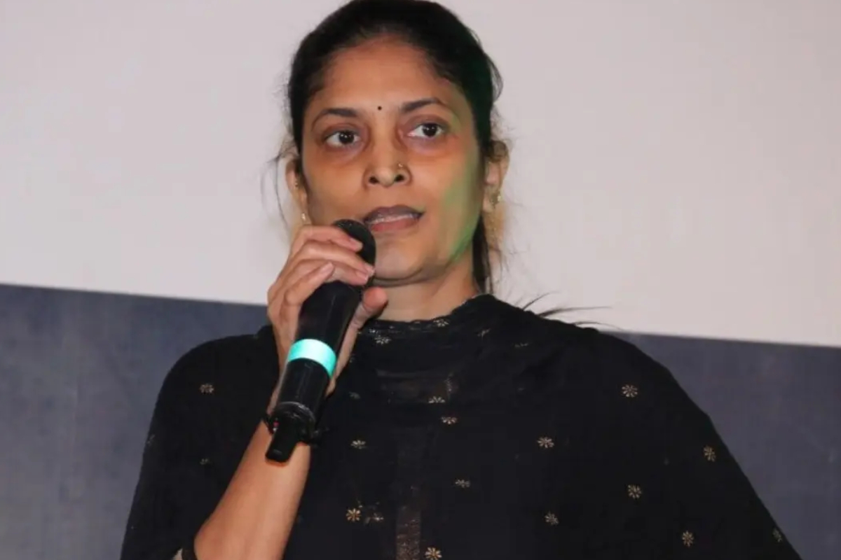 பராசக்தி பட சம்பளம் பாக்கி.. வழக்கு தொடர்ந்த இயக்குநர் சுதா கொங்கரா.. வெளிவருமா இதயம் முரளி | Sudha Kongara Moves Hc Against Parasakthi Makers