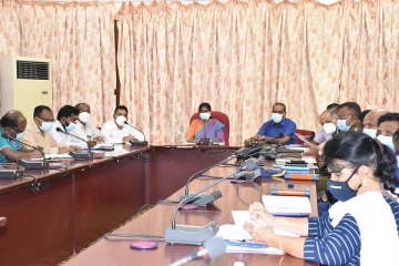 கோவிட்  தொற்று அதிகரிப்பு தொடர்பில் மன்னாரில் அவசர கலந்துரையாடல்