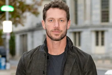 அமெரிக்காவில் முன்னணி நடிகர் நள்ளிரவில் சுட்டுக்கொலை