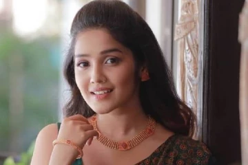 சின்ன பொண்ணு கிட்ட கேட்குற கேள்வியா இது, கேவலமா இல்லை இப்படியெல்லாம் கேட்க