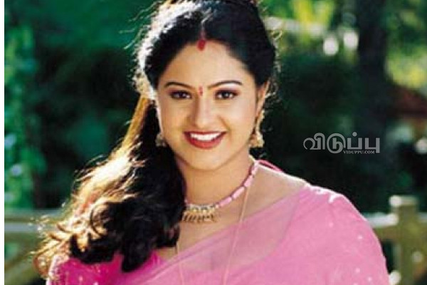 அட்ஜெஸ்மெண்ட் செய்தும் வாய்ப்பில்லை!! அந்தரங்க வாழ்க்கையை வெட்டவெளிச்சமாக்கி மார்க்கெட்டை இழந்த நடிகைகள்!! | Kollywood Glamour Heroines Fully Damaged Her Life