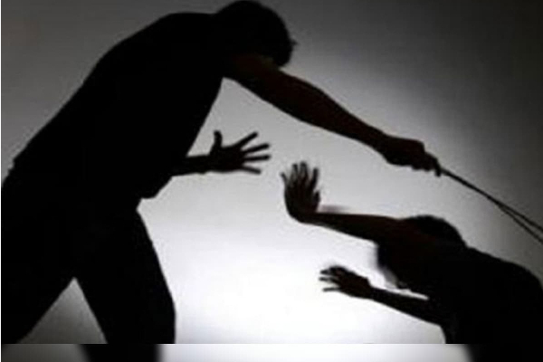 கிளிநொச்சியில் மாணவன் மீது சரமாரியாக தாக்கிய ஆசிரியர்! | Teacher Attack The Student