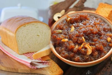 தித்திக்கும் சுவையில் கல்யாண வீட்டு பிரட் அல்வா.., இலகுவாக செய்வது எப்படி?