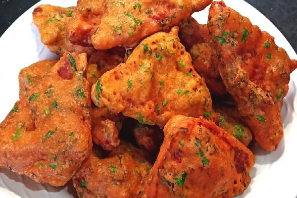 bread bajji : மொறுப்பான சுவையில் அசத்தல் பிரெட் பஜ்ஜி... எப்படி செய்வது? | Tasty Bread Bajji Recipe In Tamil