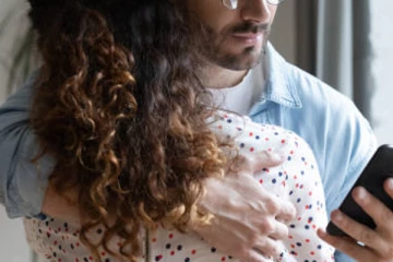 மனைவியுடன் தொடர்பு ;சந்தேகத்தால் 15 வயது சிறுவன் கொலை