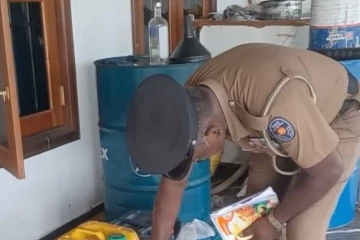 ඉන්ධන එක් රැස් කරන පුද්ගලයින් සොයා මෙහෙයුම් අඛණ්ඩව