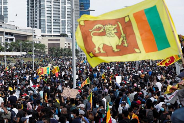 ராஜபக்ச குடும்பத்தின் இன்றைய நிலையை தன் மரண சாசனத்தில் கணித்து எழுதிய பத்திரிகையாளர்! | The Journalist Who Predicted The Present Condition