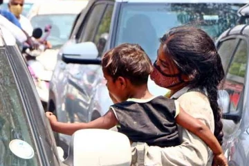 ரூ.500-க்கு குழந்தைகளை வாடகைக்கு எடுத்து பிச்சை எடுக்கும் தமிழக பெண்கள்