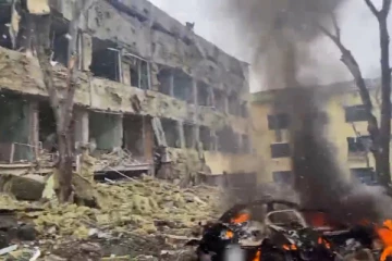 உக்ரைனில் சிறுவர்கள் மற்றும் மகப்பேறு வைத்தியசாலை மீது ரஷ்ய படைகள் தாக்குதல்  (Video)