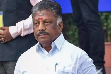 தாயாருக்காக வாரணாசி செல்லும் ஓ.பன்னீர் செல்வம் : காரணம் என்ன?