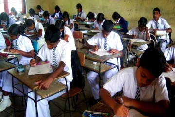 மாணவர்களுக்கு தேசிய அடையாள அட்டைக்குப் பதிலாக கடிதம் வழங்கப்படும் - ஆட்பதிவுத் திணைக்களம்