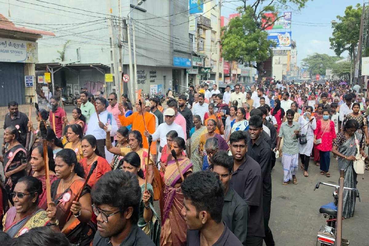 சற்றுமுன்னர் யாழில் ஆரம்பமான நீதிக்கான நீள் பயண சர்வதேச மாநாடு | Long Journey For Justice Awareness Rally In Jaffna சற்றுமுன்னர் யாழில் ஆரம்பமான நீதிக்கான நீள் பயண சர்வதேச மாநாடு | Long Journey For Justice Awareness Rally In Jaffna