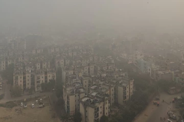 2 மணிநேரம் தாண்டா கொடுத்தோம்..தீபாவளியால் பொகை மண்டலமான இந்தியா..