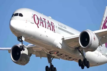 நடுவானில் கடுமையாக குலுங்கிய Qatar Airways விமானம்., பயணிகள் காயம்