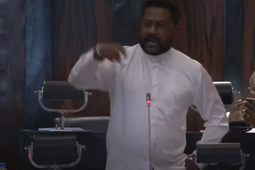 கோட்டாபயவுக்கு ஆளும் கட்சிக்குள்ளும் அழுத்தம்