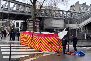 பிரான்ஸ் பரிசில் 20 வயதுடைய இளம் பெண் விபத்தில் பலி