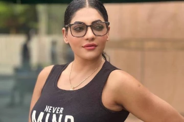 39 வயதில் குட்டை ஆடையில் குத்தாட்டம்.. நடிகை ரேஷ்மா வெளியிட்ட வீடியோ