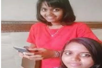 ஆடையில்லாமல் மகள்களை நிற்கவைத்து நடைபெற்ற கொலை... ஞாயிறு கிழமையில் ஏற்படும் மாற்றம்! அக்கம்பத்தினர் பகீர் தகவல்