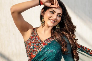 அதுல்யா ரவி சேலையில் கியூட் புகைப்படங்கள்