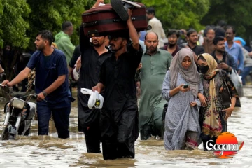 පාකිස්ථානයේ මහ වැසි හා ගංවතුරෙන් 400කට අධික පිරිසක් මියයයි