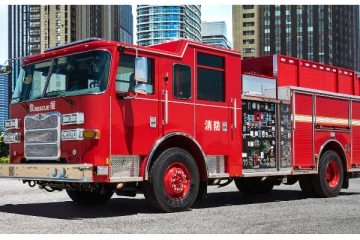 சீனாவில் அடுக்குமாடிக் கட்டிடத்தில் பயங்கர தீ : ஆபத்தான நிலையில் 300 பேர்