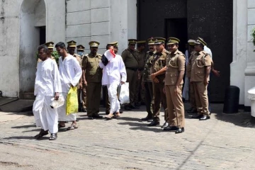 சிறை கைதிகளைத் திறந்த வெளியில் சந்திப்பதற்கு சந்தர்ப்பம்