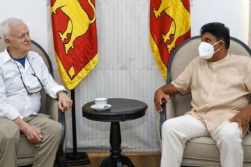 ஜோ பைடனின் முன்னாள் ஆலோசகருக்கும் சஜித் பிரேமதாசவுக்கும் இடையில் விசேட சந்திப்பு! (படம்)