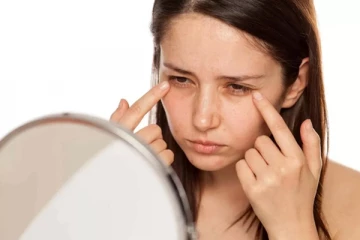 உங்களுக்கு கருவளையம் அதிகமாக இருக்கா? இதனை போக்க இதோ சூப்பர் டிப்ஸ்