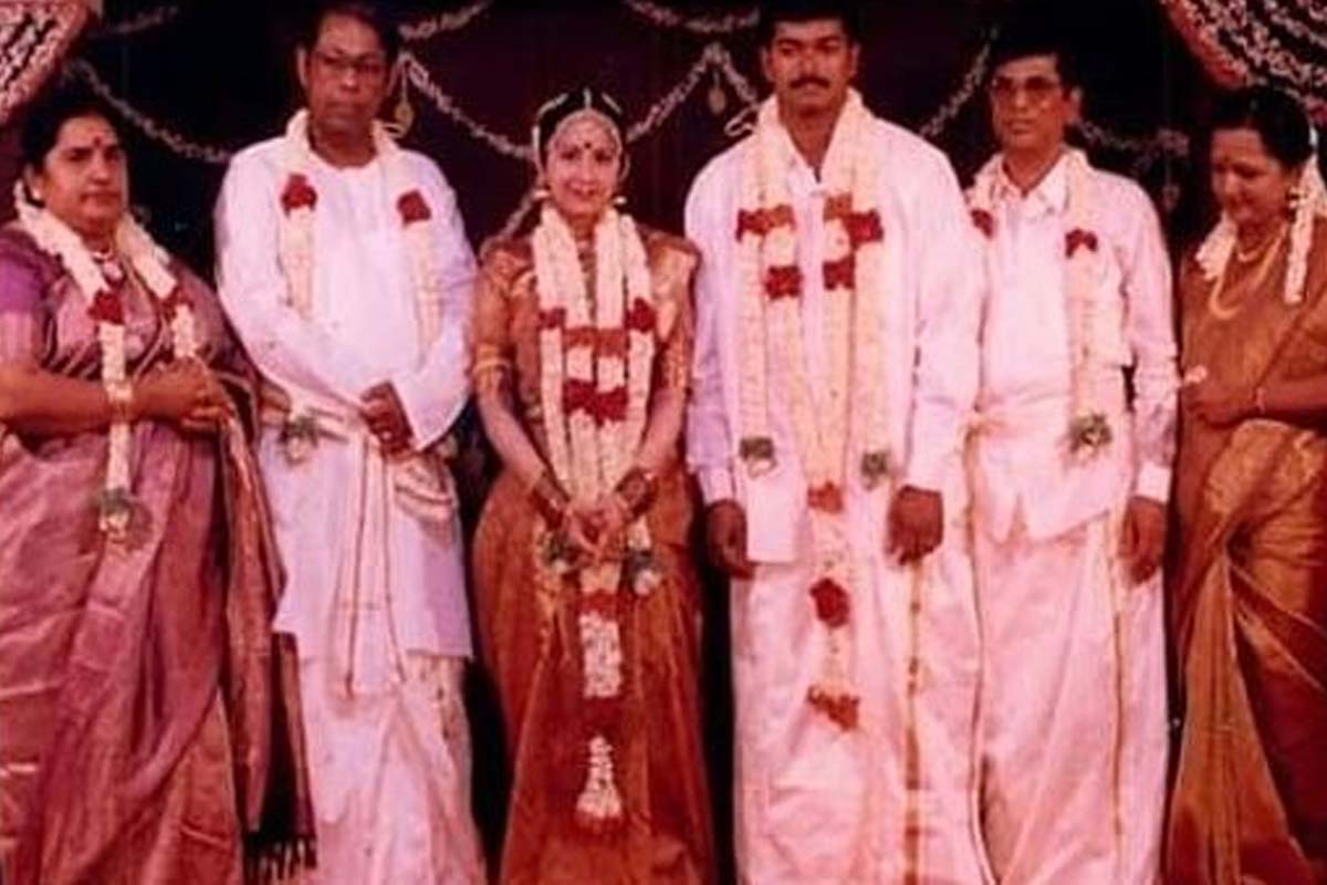 சங்கீதாவின் தந்தை இலங்கையை சேர்ந்தவரா? இவரது சொத்து மதிப்பு என்ன தெரியுமா? | Vijay Wife Sangeetha Father Sornalingam Net Worth
