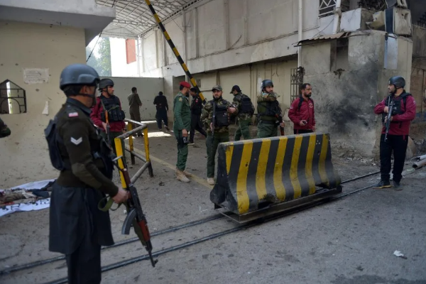 பாகிஸ்தான் நடத்திய வான்வெளி தாக்குதலில் 9 குழந்தைகள் உயிரிழப்பு | 9 Childs Killed Pakistan Air Attack In Afghanistan பாகிஸ்தான் நடத்திய வான்வெளி தாக்குதலில் 9 குழந்தைகள் உயிரிழப்பு | 9 Childs Killed Pakistan Air Attack In Afghanistan