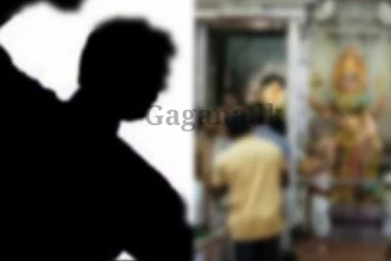 දෙයියනේ කියලා, දෙවියන්ට ලැබුණ පඬුරු ටික බෙදා ගන්න බැරුව පූසාරිලා 03ක් ගුටි කෙළියක..