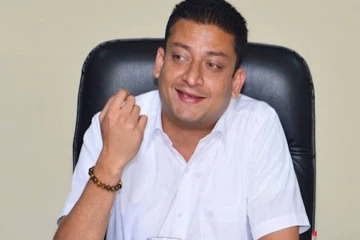 சிறுமியொருவர் தொடர்பில் சர்ச்சைக்குரிய கருத்து! திலும் அமுனுகமவுக்கு பொலிஸார் அழைப்பு