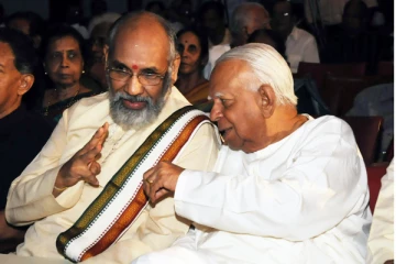 யாழில் விக்கி அணியினருடன் நேரடி பேச்சுவார்த்தையில் ஈடுபட்டுள்ள கட்சி தலைவர்கள்