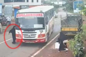 மின்னல் வேகத்தில் வந்த பேருந்து... டிரைவரால் நுலிழையில் உயிர் பிழைத்த பெண்