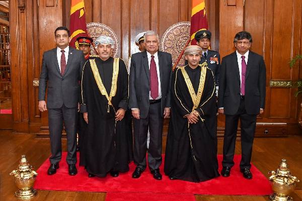 இலங்கைக்கான புதிய தூதுவர்கள் ஜனாதிபதியிடம் தமது நற்சான்றிதழ்களை கையளித்தனர்(Photos) | Ambassadors Presented Credentials To The President