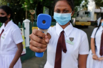 இலங்கையில் கோவிட் தொற்றால் மீண்டும் மூடப்படும் பாடசாலைகள்